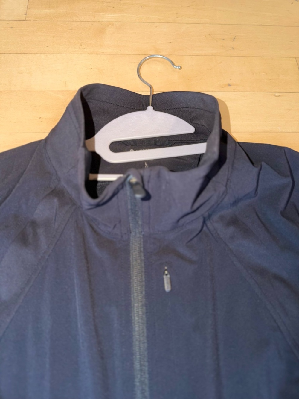 Athleta Performance zip up jacket with zip pockets, L,  CB2599 - Picture 3 of 4